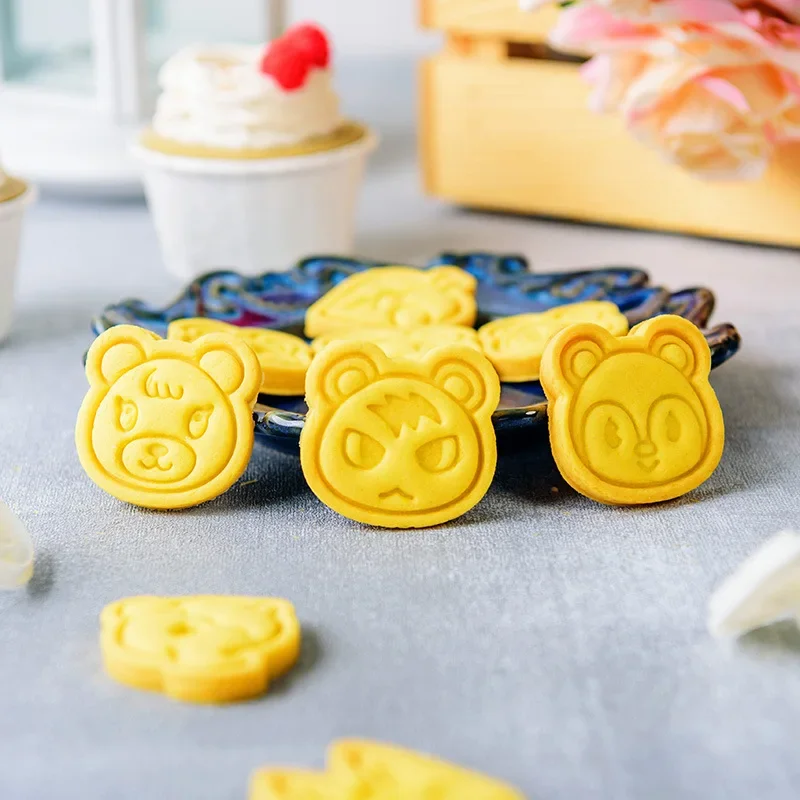 Pemotong Kue Animal Crossing,  - Kitchen With Baking Area ulasan dan harga